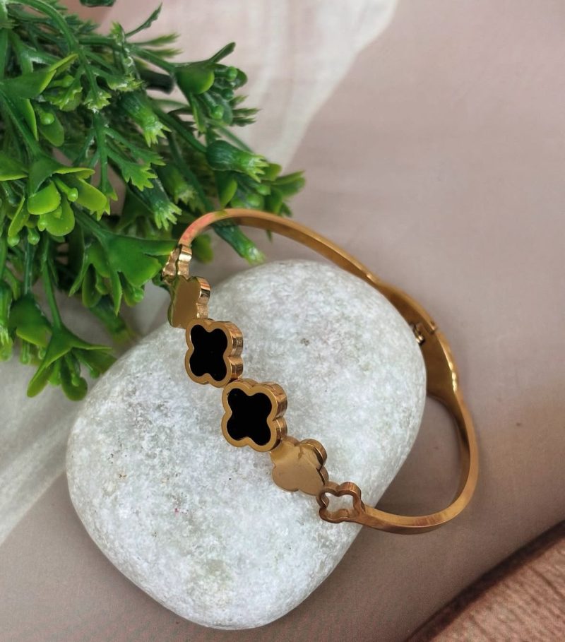 Chic Clasp - Image 13