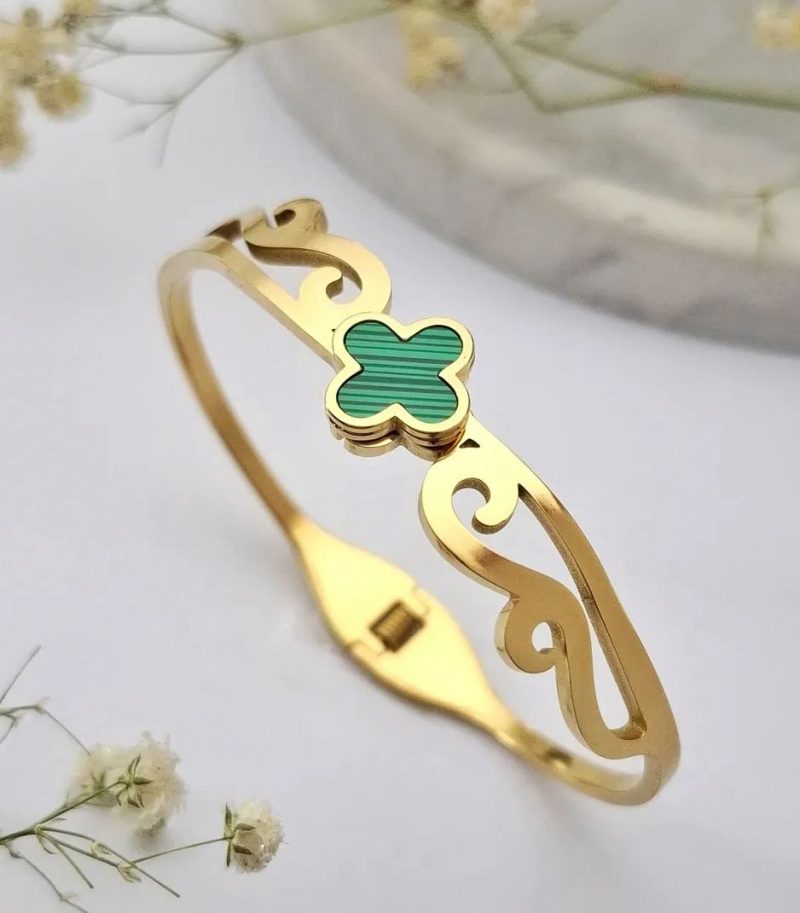 Chic Clasp - Image 3