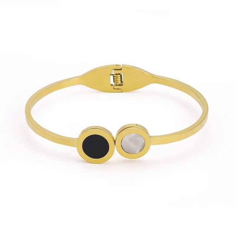 Chic Clasp - Image 5