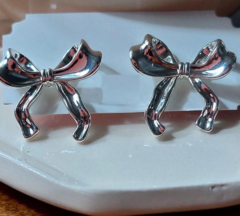 Silver Bow Stud Earring - Image 2