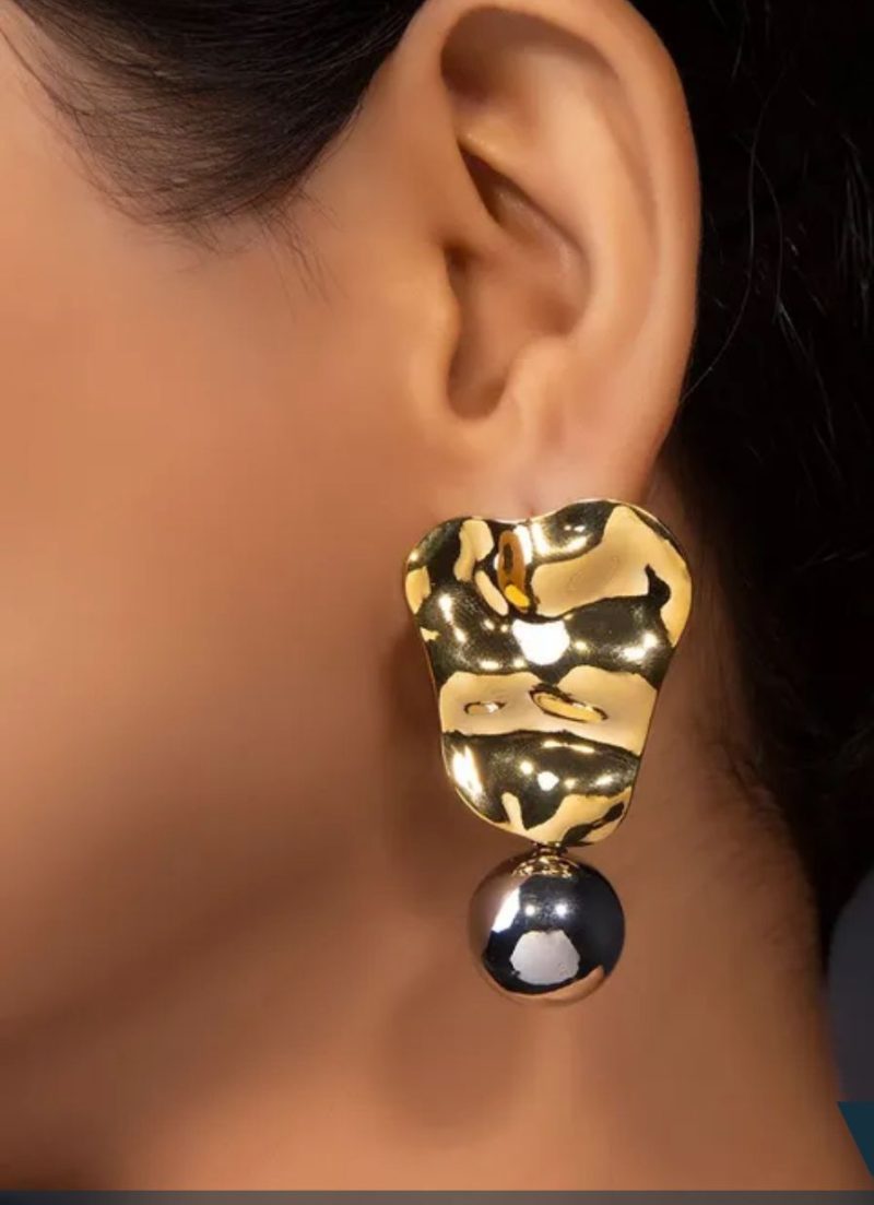 Golden Metal with Silver Pearl