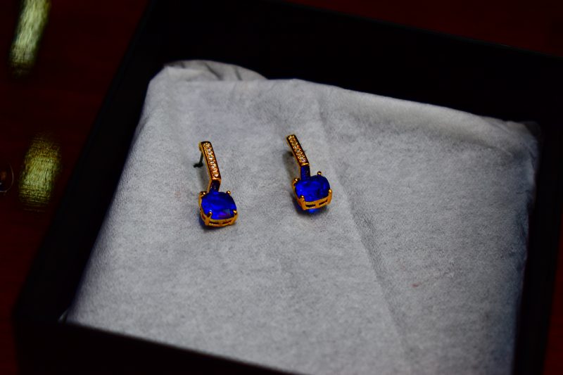 Blue Crystal Stone Isha Earring - Image 3