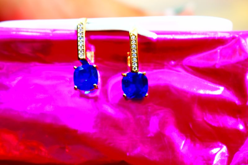 Blue Crystal Stone Isha Earring - Image 4