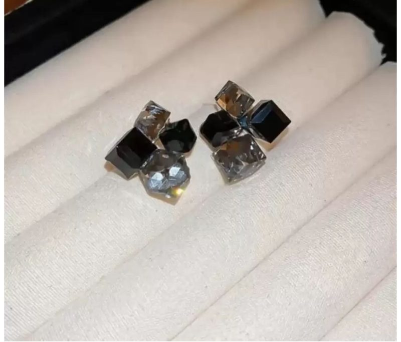 Black Silver Cube Stud Earring - Image 4