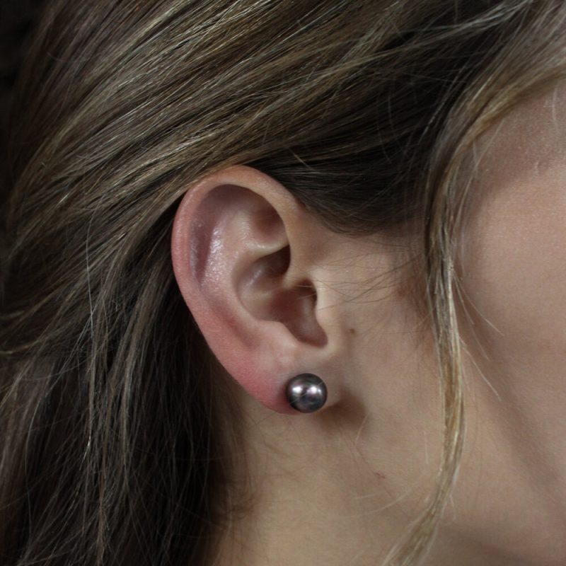 Black Brinda Stud Earring - Image 3