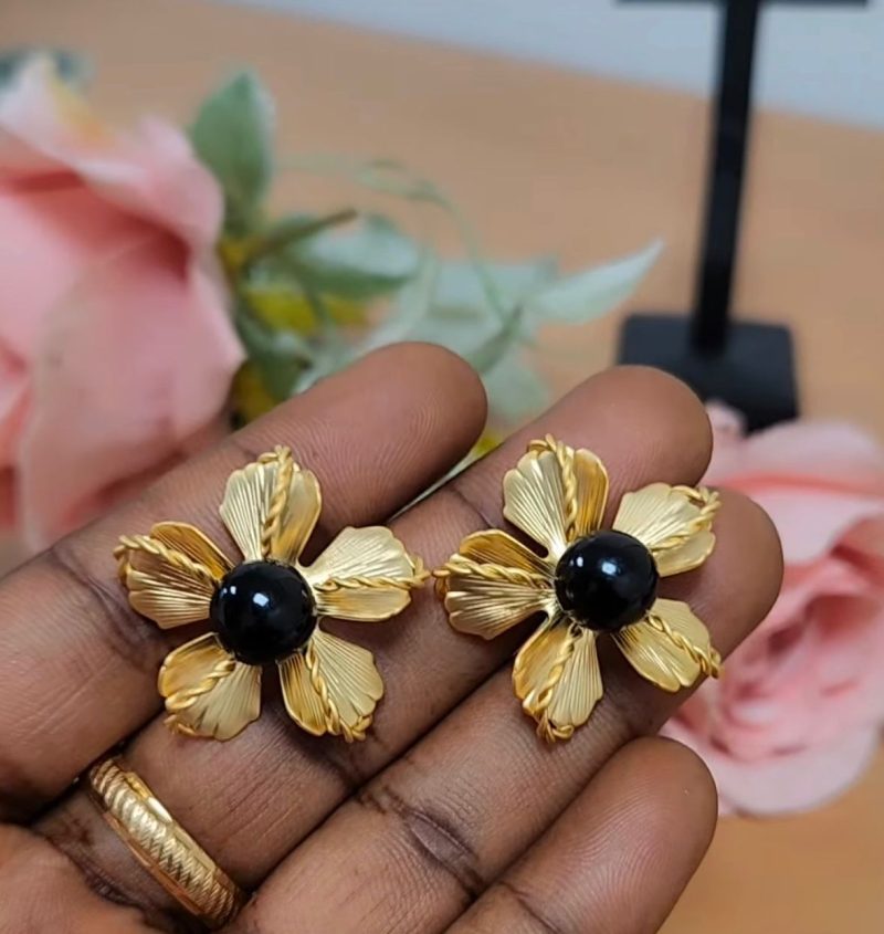 Golden Flower Metal Earring - Image 4