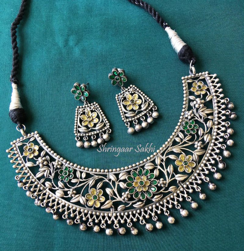 Silver Green Brass Hasli Necklace Set