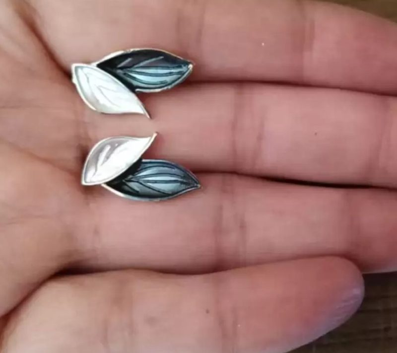 Grey White Stud Earrings - Image 3