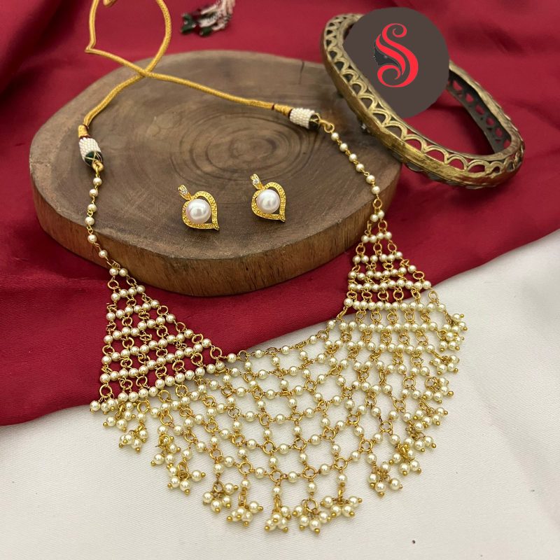 Golden Adira Necklace Set