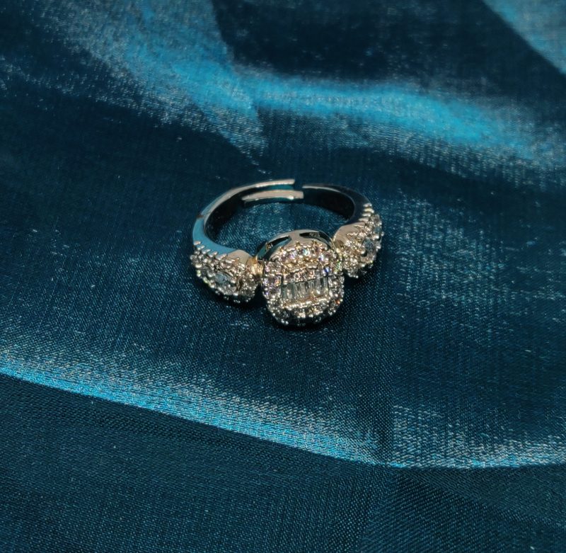 AD Silver Finger Ring - Image 3