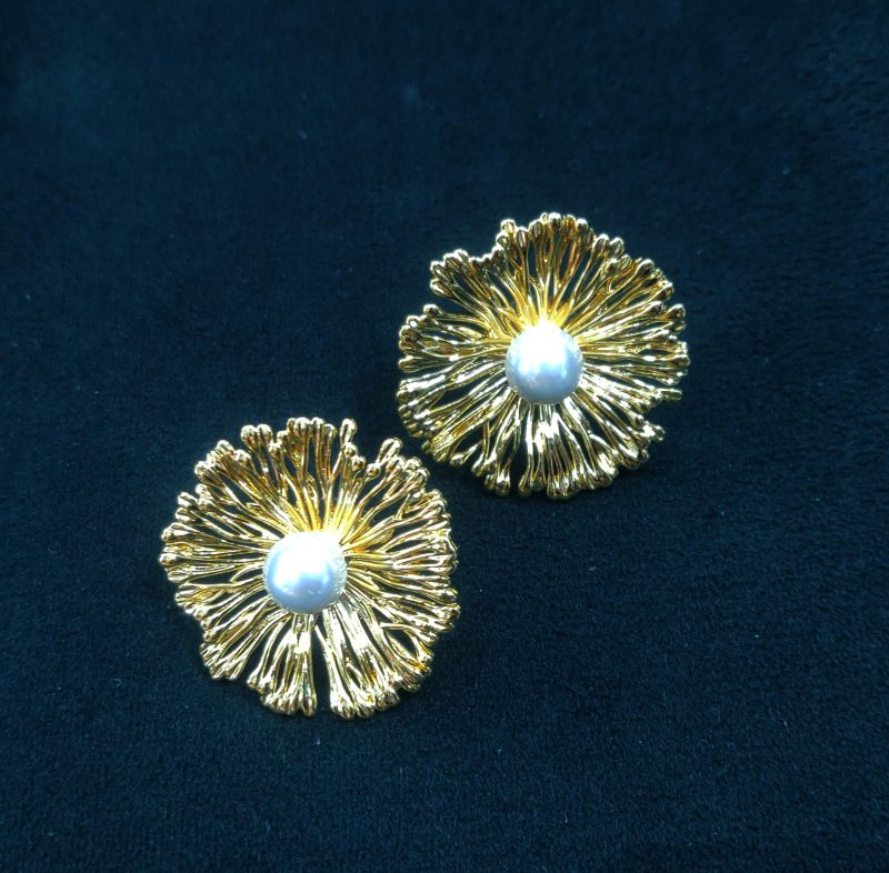 Golden White Flower Stud Earrings - Image 3