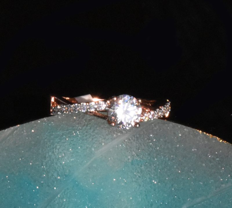 Lily Single Solitair Rosegold Finger Ring