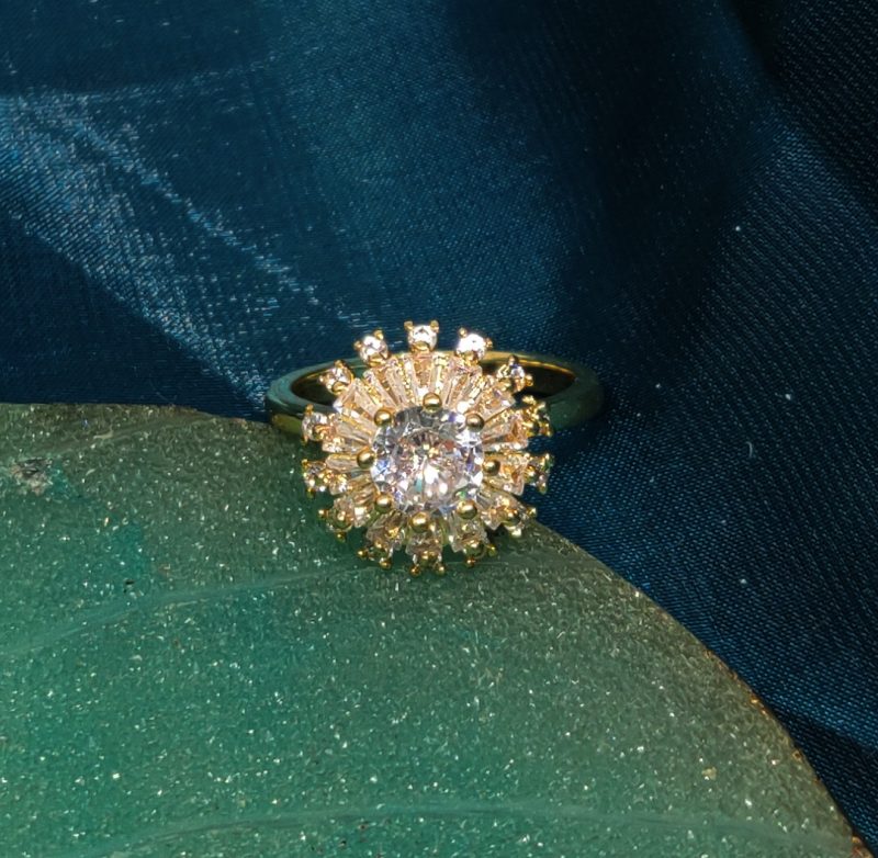 AD Golden Spin Solitaire Finger Ring