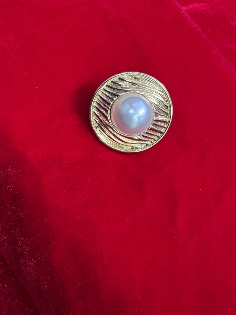 Big Golden Round Mid Pearl Finger Ring - Image 3