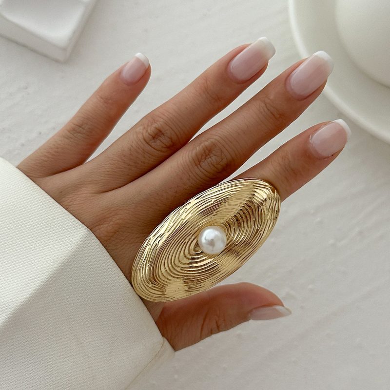 Big Golden Oval Mid Pearl Finger Ring