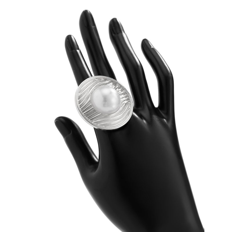 Big Silver Round Mid Pearl Finger Ring - Image 4