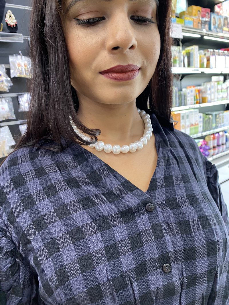 White Sophia Pearl Neckpiece
