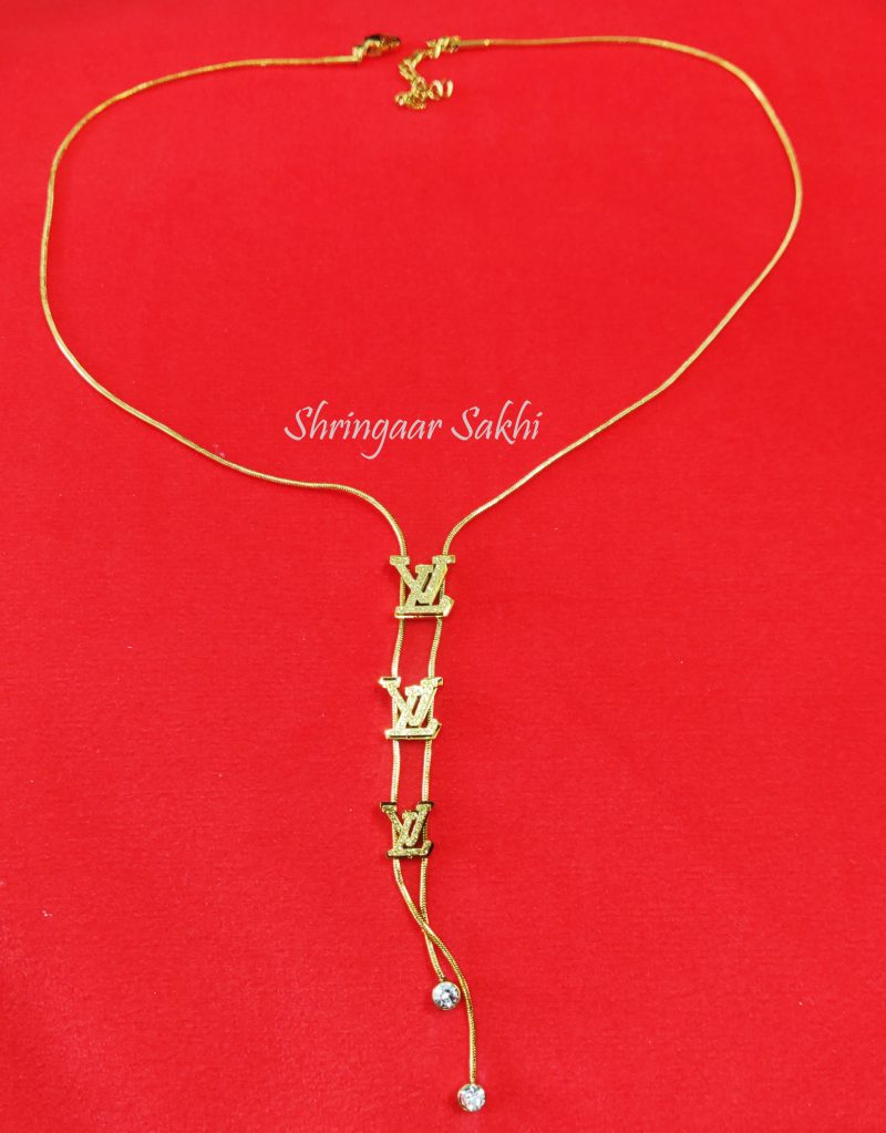 Golden Zoe LV Pendant Set - Image 2