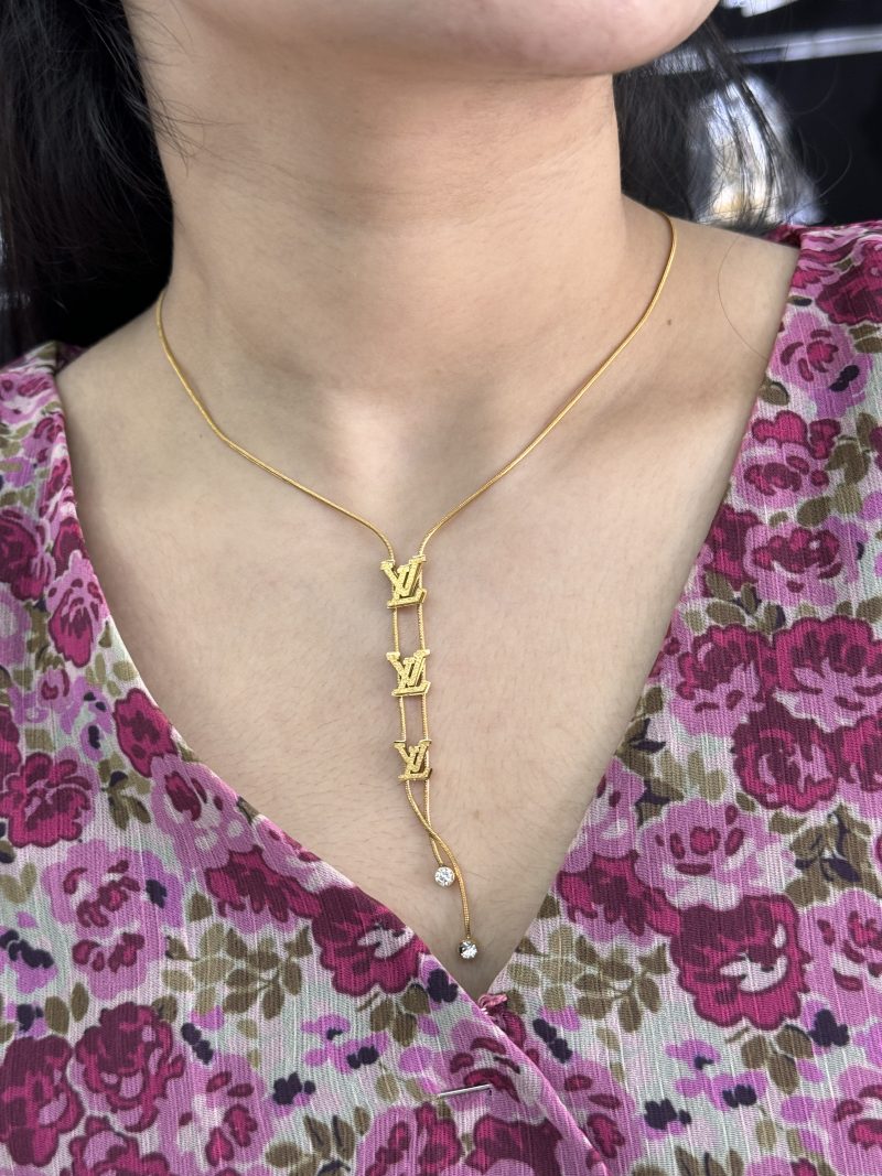 Golden Zoe LV Pendant Set