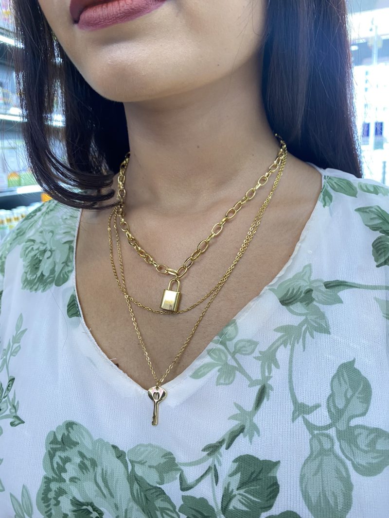 Golden Isabella Lock Key Pendant Set - Image 2