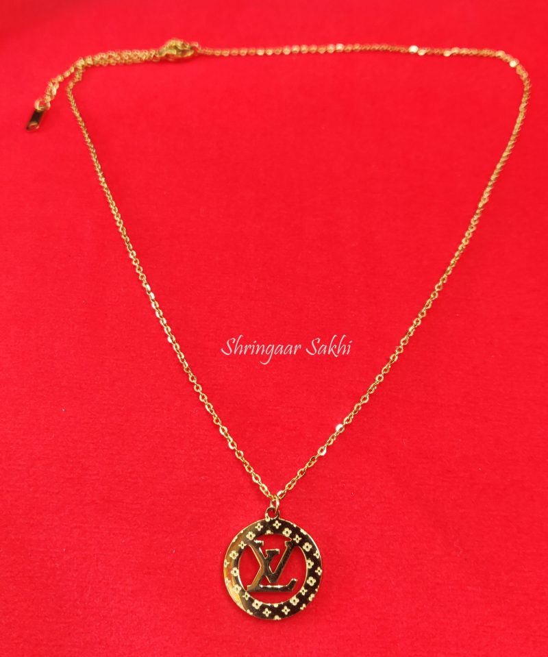 Golden Aria LV Round Pendant Set - Image 3