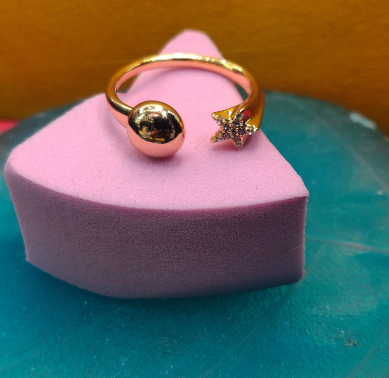 Golden Lara  AD Finger Ring