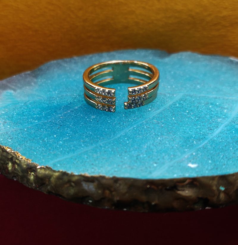 Golden Luz  AD Finger Ring