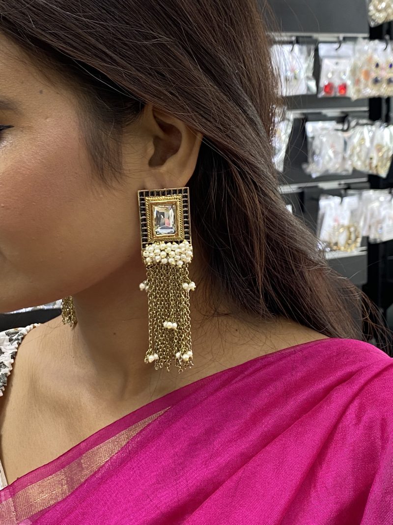 Black Umika Earring - Image 2