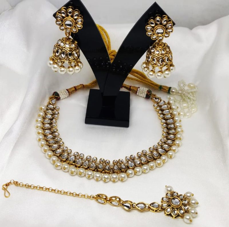 White Golden Kundan Choker Set - Image 2