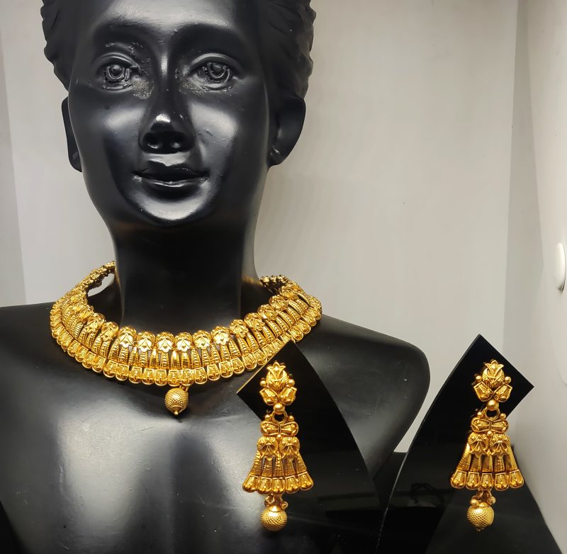 Golden Matte Finish Choker Set